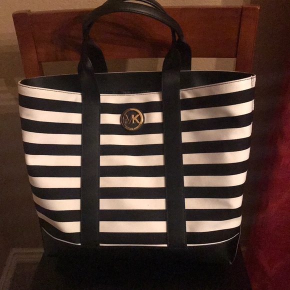 MICHAEL Michael Kors Handbags - NEW Michael Kors  large canvas tote bag